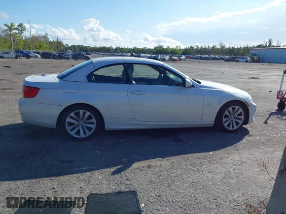 2011 BMW 3 Series 328i with VIN WBADW3C53BE541376, listed as a IAAI auction lot 41193156 with 73,730 mi miles. Bid and sale history available at carsss.com. Image 13.