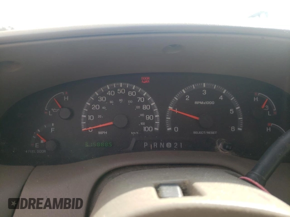 2000 Ford Expedition XLT with VIN 1FMRU1566YLB95235, listed as a Copart auction lot 47470185 with 315,888 mi miles and Salvage Title. Bid and sale history available at carsss.com. Image 9.