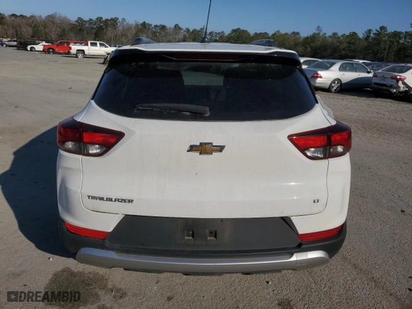 2023 Chevrolet TrailBlazer LT with VIN KL79MPS2XPB088084, listed as a Copart auction lot 43988045 with 18,501 mi miles and Salvage Title. Bid and sale history available at carsss.com. Image 6.