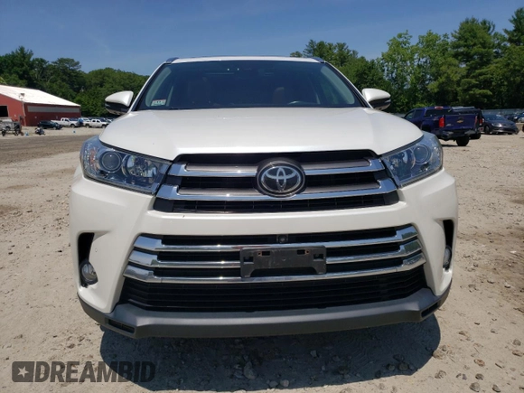 2017 Toyota Highlander Limited with VIN 5TDDZRFHXHS413030, listed as a Copart auction lot 58913115 with 93,295 mi miles and Salvage title. Bid and sale history available at DreamBid. Image 5.