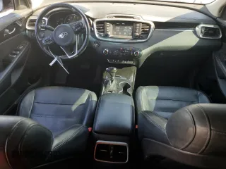 2017 Kia Sorento EX with VIN 5XYPH4A50HG251910, listed as a Copart auction lot 54883465 with 146,974 mi miles and Salvage title. Bid and sale history available at DreamBid. Image 8.