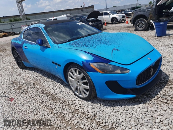 2008 Maserati GranTurismo z VIN ZAMGJ45A180038235, wystawiony jako Copart lot #63444435 z przebiegiem 27 mil mil oraz Czysty tytuł • Clean title. Historia ofert i sprzedaży dostępna na DreamBid. Obrazek 4.