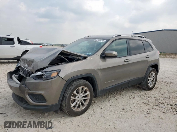 2020 Jeep Cherokee Latitude z VIN 1C4PJLCX7LD511157, wystawiony jako Copart lot #56926835 z przebiegiem 108 618 mil mil oraz Szkoda całkowita • Salvage title. Historia ofert i sprzedaży dostępna na DreamBid. Obrazek 1.