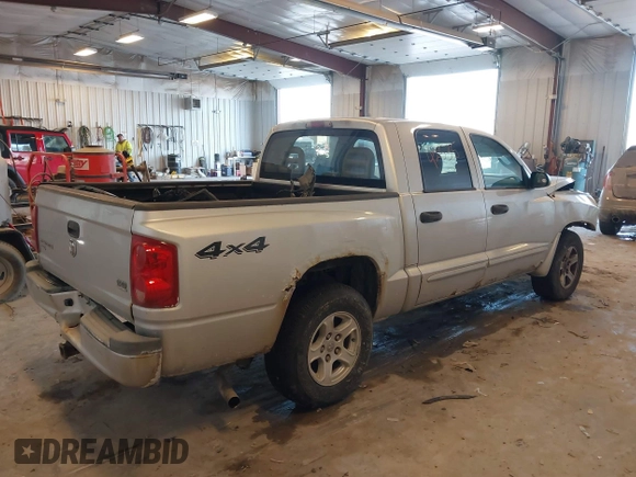 2006 Dodge Dakota SLT with VIN 1D7HW48N46S600256, listed as a IAAI auction lot 41442535 with 184,283 mi miles and . Bid and sale history available at carsss.com. Image 4.
