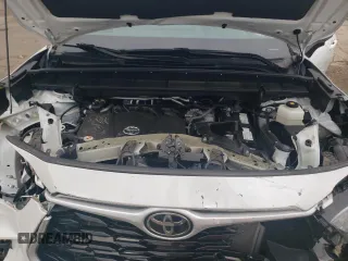 2022 Toyota Highlander XLE with VIN 5TDGZRBH0NS589020, listed as a Copart auction lot 62696015 with 36,131 mi miles and Salvage title. Bid and sale history available at DreamBid. Image 14.