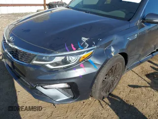 2020 Kia Optima LX z VIN 5XXGT4L3XLG392216, wystawiony jako IAAI lot #42047176 z przebiegiem 86 965 mil mil oraz . Historia ofert i sprzedaży dostępna na DreamBid. Obrazek 17.