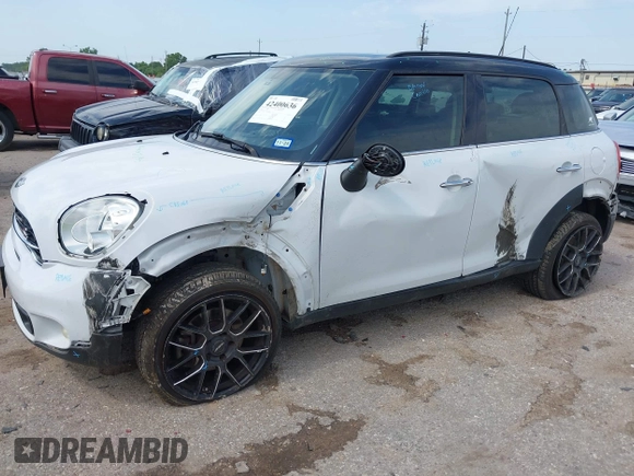 2016 MINI Countryman S with VIN WMWZC3C53GWP53582, listed as a IAAI auction lot 42400636 with Not provided miles and . Bid and sale history available at DreamBid. Image 6.