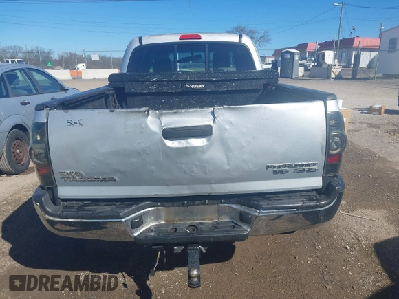 2006 Toyota Tacoma PreRunner z VIN 5TETU62N36Z173176, wystawiony jako IAAI lot #41697046 z przebiegiem 187 409 mil mil oraz . Historia ofert i sprzedaży dostępna na DreamBid. Obrazek 16.