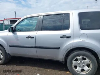 2013 Honda Pilot LX with VIN 5FNYF4H21DB076834, listed as a IAAI auction lot 41879938 with 174,219 mi miles. Bid and sale history available at carsss.com. Image 14.