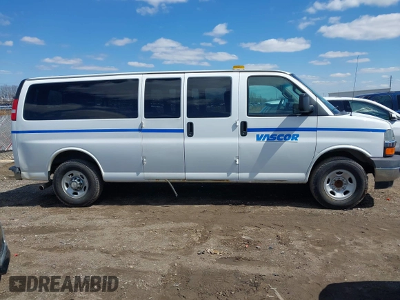 2017 Chevrolet Express Passenger LT with VIN 1GAZGPFF4H1242182, listed as a IAAI auction lot 42020122 with 51,100 mi miles and . Bid and sale history available at DreamBid. Image 13.