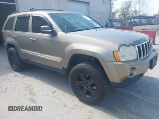 2005 Jeep Grand Cherokee Limited with VIN 1J4HR58N95C510465, listed as a IAAI auction lot 42027740 with 153,451 mi miles. Bid and sale history available at carsss.com. Image 1.