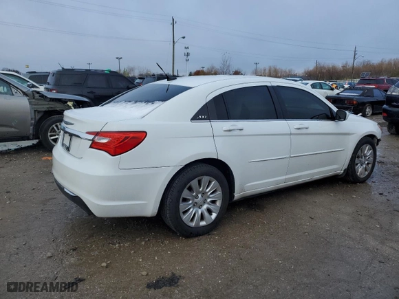 2012 Chrysler 200 LX with VIN 1C3CCBAG5CN316422, listed as a Copart auction lot 81840704 with 131,946 mi miles and Salvage Title. Bid and sale history available at carsss.com. Image 3.