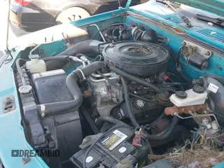 1996 Dodge Dakota SLT z VIN 1B7FL26X8TW706412, wystawiony jako IAAI lot #43067179 z przebiegiem 240 970 mil mil oraz . Historia ofert i sprzedaży dostępna na DreamBid. Obrazek 12.