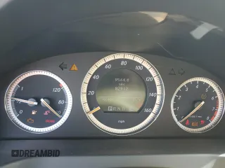 2008 Mercedes-Benz C 300 Sport с VIN WDDGF54X98F052663, выставлен на аукционе Copart как лот 60265725 с пробегом 82 912 миль миль и Списание • Salvage title. История ставок и продаж доступна на DreamBid. Изображение 9.