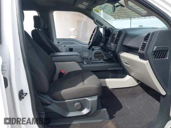 2020 Ford F-150 XL z VIN 1FTEW1CP5LKE39528, wystawiony jako IAAI lot #41826420 z przebiegiem 44 570 mil mil oraz . Historia ofert i sprzedaży dostępna na DreamBid. Obrazek 5.