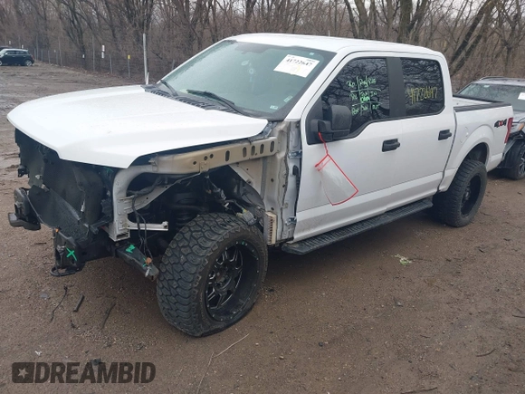 2016 Ford F-150 XLT with VIN 1FTEW1E80GKD92713, listed as a IAAI auction lot 41722647 with 81,238 mi miles. Bid and sale history available at carsss.com. Image 2.