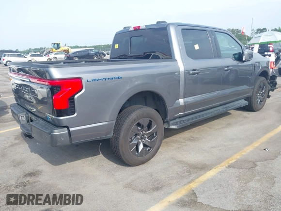 2023 Ford F-150 Lightning Pro с VIN 1FT6W1EVXPWG49668, выставлен на аукционе IAAI как лот 42269881 с пробегом 15 012 миль миль и . История ставок и продаж доступна на DreamBid. Изображение 4.