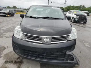 2009 Nissan Versa 1.6 z VIN 3N1CC11EX9L465053, wystawiony jako Copart lot #58202265 z przebiegiem 212 058 mil mil oraz Szkoda całkowita • Salvage title. Historia ofert i sprzedaży dostępna na DreamBid. Obrazek 5.