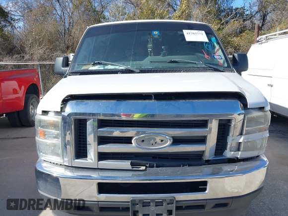 2013 Ford Econoline Cargo Commercial z VIN 1FTNE2EL0DDA69257, wystawiony jako IAAI lot #41703772 z przebiegiem 261 935 mil mil oraz . Historia ofert i sprzedaży dostępna na DreamBid. Obrazek 6.