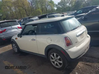 2007 MINI Hardtop with VIN WMWMF33587TT52466, listed as a IAAI auction lot 41964371 with 129,842 mi miles and . Bid and sale history available at DreamBid. Image 14.