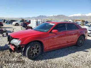 2016 Chrysler 300 S Alloy Edition z VIN 2C3CCAGGXGH136238, wystawiony jako Copart lot #52734535 z przebiegiem 100 872 mil mil oraz Szkoda całkowita • Salvage title. Historia ofert i sprzedaży dostępna na DreamBid. Obrazek 1.