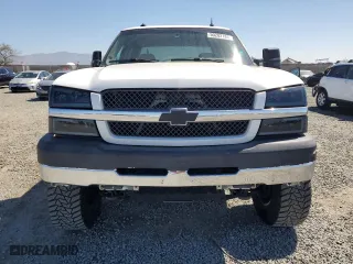 2003 Chevrolet Silverado 2500HD LS with VIN 1GCHK23U83F256329, listed as a Copart auction lot 50202185 with 198,365 mi miles and Salvage Title. Bid and sale history available at carsss.com. Image 5.