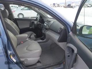 2008 Toyota RAV4 Ltd with VIN JTMBK31V186044743, listed as a IAAI auction lot 41578166 with 227,663 mi miles. Bid and sale history available at carsss.com. Image 5.