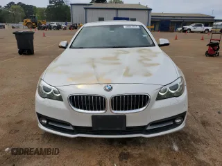 2016 BMW 5 Series 528i z VIN WBA5A5C50GG353800, wystawiony jako Copart lot #50922515 z przebiegiem 151 478 mil mil oraz Szkoda całkowita • Salvage title. Historia ofert i sprzedaży dostępna na DreamBid. Obrazek 5.