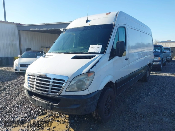 2007 Freightliner Sprinter with VIN WDYPE845875167020, listed as a IAAI auction lot 41767586 with 90,600 mi miles and . Bid and sale history available at DreamBid. Image 17.