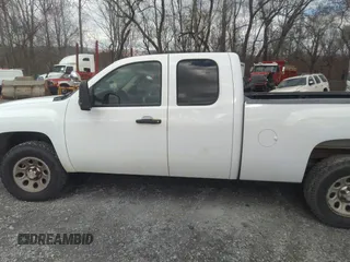 2010 Chevrolet Silverado 1500 with VIN 1GCSKPE31AZ229573, listed as a IAAI auction lot 41203758 with 128,175 mi miles and . Bid and sale history available at DreamBid. Image 15.