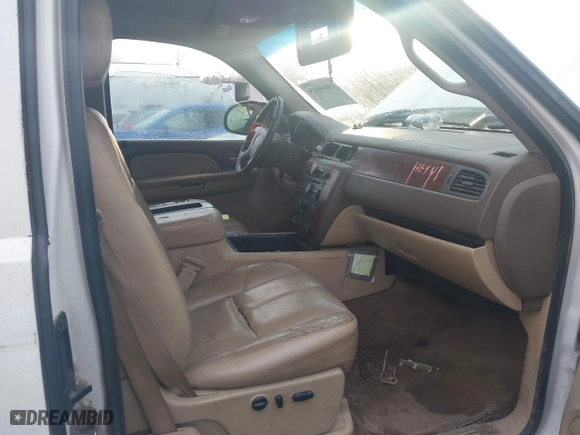 2009 Chevrolet Silverado 1500 LTZ with VIN 1GCEK39J79Z160110, listed as a IAAI auction lot 41046949 with 1 mi miles. Bid and sale history available at carsss.com. Image 5.