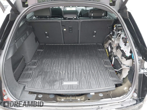 2024 Land Rover Range Rover Velar Dynamic SE with VIN SALYL2EX1RA368859, listed as a IAAI auction lot 42163428 with 7,586 mi miles and . Bid and sale history available at DreamBid. Image 18.