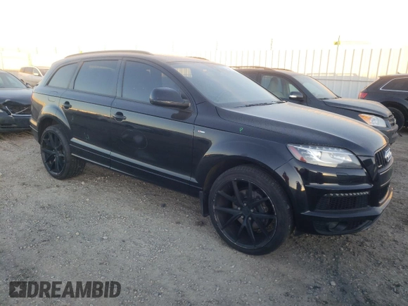 2015 Audi Q7 Vorsprung Edition with VIN WA1WGCFE5FD012716, listed as a Copart auction lot 46939455 with 151,612 mi miles and Salvage title. Bid and sale history available at DreamBid. Image 4.