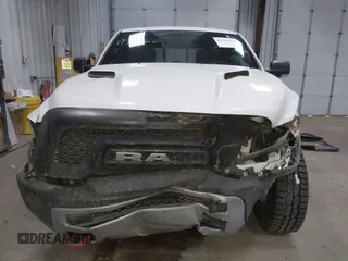 2016 Ram 1500 Rebel z VIN 1C6RR7YT6GS108472, wystawiony jako IAAI lot #41761560 z przebiegiem 101 132 mil mil oraz . Historia ofert i sprzedaży dostępna na DreamBid. Obrazek 13.