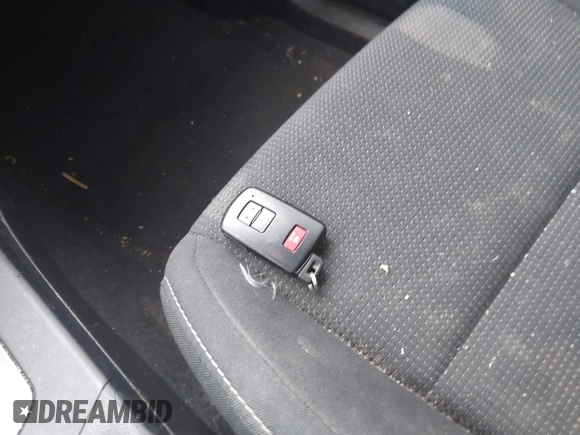 2018 Toyota RAV4 XLE with VIN 2T3WFREV1JW512476, listed as a IAAI auction lot 42177733 with 132,207 mi miles and . Bid and sale history available at DreamBid. Image 11.