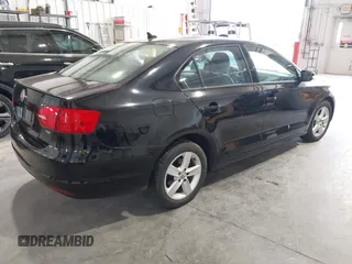 2011 Volkswagen Jetta TDI with VIN 3VWLL7AJ5BM128218, listed as a IAAI auction lot 42250334 with 184,169 mi miles and . Bid and sale history available at DreamBid. Image 4.