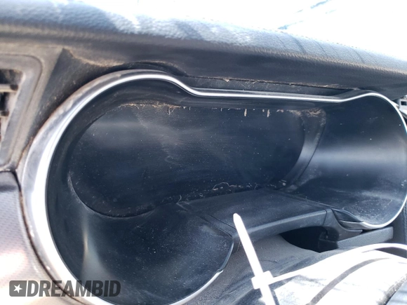 2019 Ford Mustang GT z VIN 1FA6P8CF2K5120723, wystawiony jako Copart lot #57516505 z przebiegiem Nie podano mil oraz Szkody całkowita. Historia ofert i sprzedaży dostępna na DreamBid. Obrazek 9.