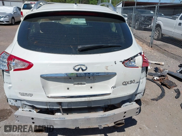 2017 Infiniti QX50 with VIN JN1BJ0RR0HM408741, listed as a IAAI auction lot 42031644 with 121,363 mi miles and . Bid and sale history available at DreamBid. Image 17.