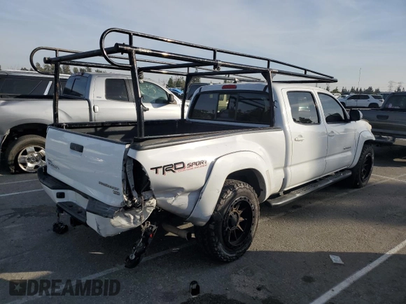 2015 Toyota Tacoma PreRunner with VIN 3TMKU4HN4FM045050, listed as a Copart auction lot 86376684 with 151,582 mi miles and Salvage title. Bid and sale history available at DreamBid. Image 3.