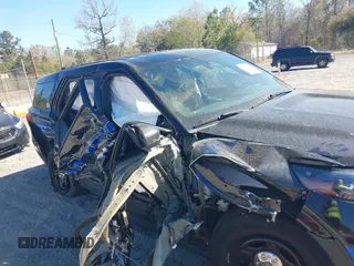 2021 Ford Police Interceptor Utility z VIN 1FM5K8AB0MGB98697, wystawiony jako IAAI lot #41877811 z przebiegiem 23 127 mil mil oraz . Historia ofert i sprzedaży dostępna na DreamBid. Obrazek 6.