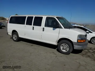 2012 Chevrolet Express Passenger 1LT with VIN 1GAZG1FG4C1100252, listed as a Copart auction lot 73242444 with 76,779 mi miles and Salvage Title. Bid and sale history available at carsss.com. Image 4.