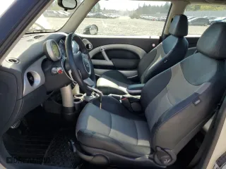 2006 MINI Cooper Hardtop S with VIN WMWRE33526TJ48561, listed as a Copart auction lot 53217245 with 154,128 mi miles and Clean Title. Bid and sale history available at carsss.com. Image 7.