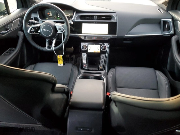 2024 Jaguar I-PACE R-Dynamic HSE with VIN SADHM2S19R1632208, listed as a Copart auction lot 82325754 with 3,281 mi miles and Salvage Title. Bid and sale history available at carsss.com. Image 8.