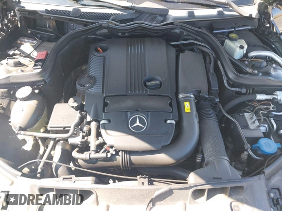 2012 Mercedes-Benz C 250 z VIN WDDGJ4HB7CF785844, wystawiony jako IAAI lot #42750461 z przebiegiem 125 968 mil mil oraz . Historia ofert i sprzedaży dostępna na DreamBid. Obrazek 10.