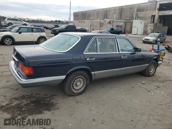 1984 Mercedes-Benz 500 z VIN WDBCA37B8EA085222, wystawiony jako Copart lot #87462054 z przebiegiem 205 226 mil mil oraz Tytuł czysty. Historia ofert i sprzedaży dostępna na DreamBid. Obrazek 3.