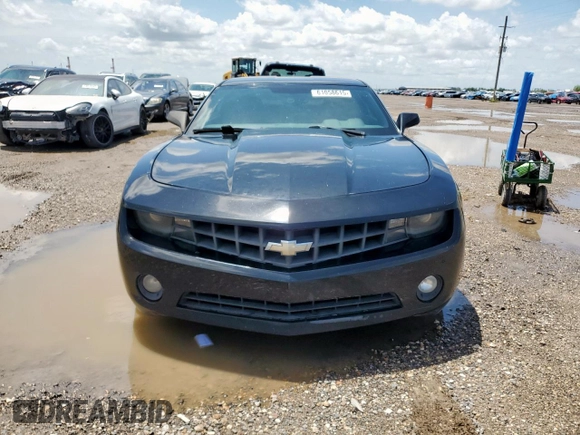 2011 Chevrolet Camaro 1LT with VIN 2G1FB1ED4B9156503, listed as a Copart auction lot 61058615 with 258,287 mi miles and Clean title. Bid and sale history available at DreamBid. Image 5.