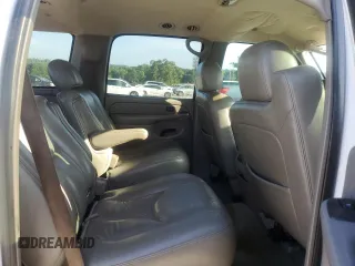 2005 Chevrolet Suburban LT with VIN 1GNEC16ZX5J126268, listed as a Copart auction lot 59576855 with 352,795 mi miles and Salvage title. Bid and sale history available at DreamBid. Image 11.