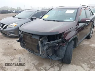 2012 Kia Sorento EX z VIN 5XYKU3A63CG306285, wystawiony jako IAAI lot #42166617 z przebiegiem 215 132 mil mil oraz . Historia ofert i sprzedaży dostępna na DreamBid. Obrazek 6.