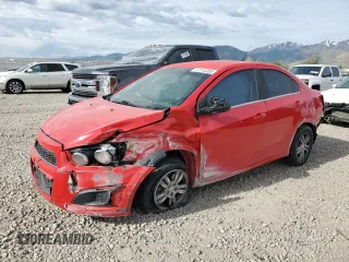 2014 Chevrolet Sonic LT z VIN 1G1JC5SH0E4149643, wystawiony jako Copart lot #57315355 z przebiegiem Nie podano mil oraz Szkoda całkowita • Salvage title. Historia ofert i sprzedaży dostępna na DreamBid. Obrazek 1.