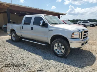 2005 Ford F-250 XL with VIN 1FTSW21P05EB33978, listed as a Copart auction lot 55105045 with 129,863 mi miles and Clean Title. Bid and sale history available at DreamBid. Image 4.